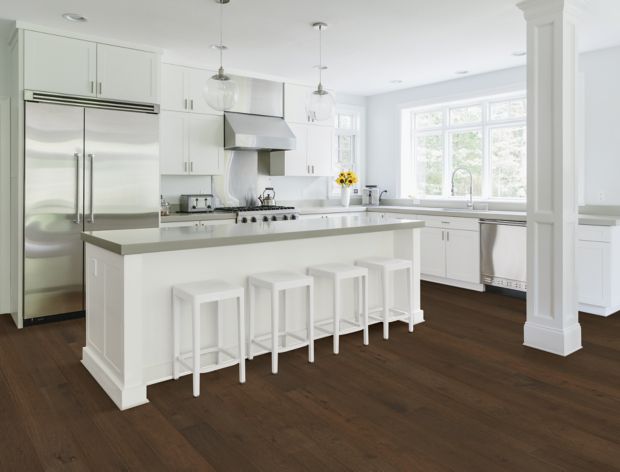 Crosby Cove in Carob Hickory